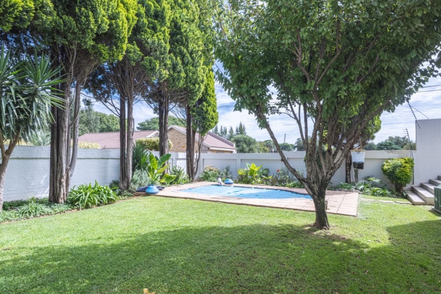 To Let 5 Bedroom Property for Rent in Wilkoppies North West